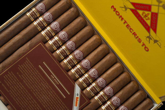 Montecristo Churchill Añejados (BOX 25)